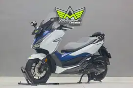 Honda Forza250 ABS like new Xmax piaggio vespa primavera sprint