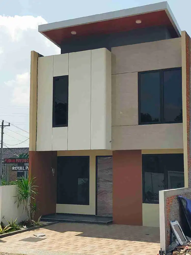 Hunian Pinggir Jalan Selangkah Kantor BPK Jateng Dan KODAM Banyumanik