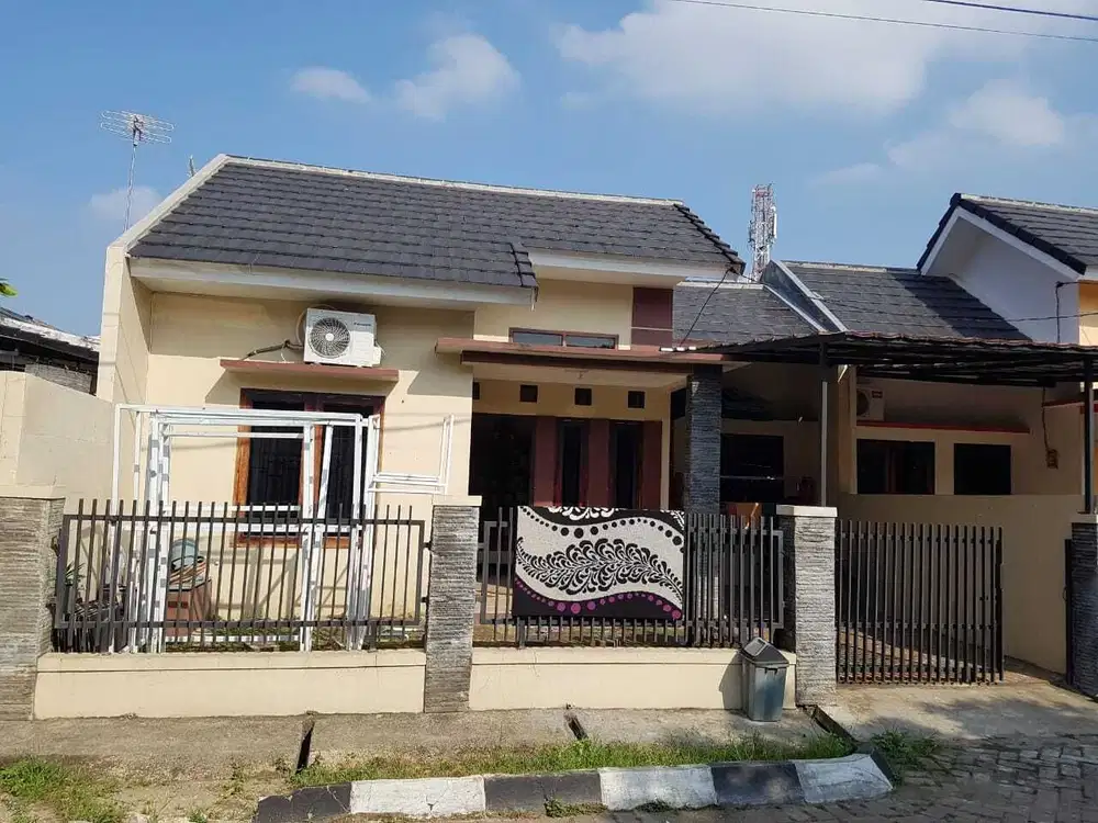 Rumah cluster deket lampu merah brimob