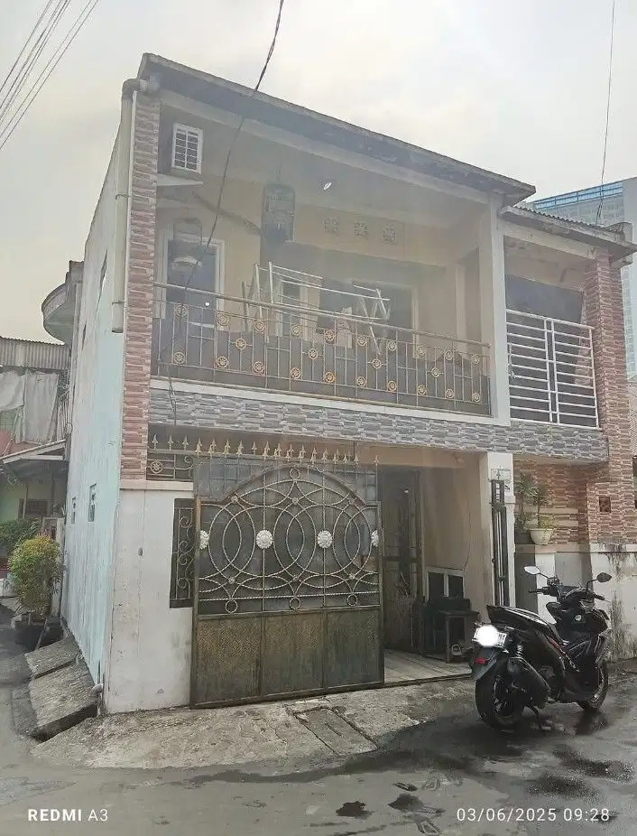 Rumah 2 Lantai di Duri Kosambi Jakarta Barat