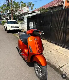 Vespa sprint tahun 2015