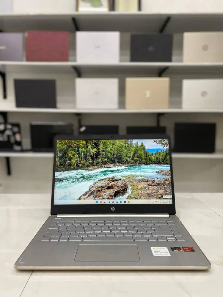 HP 14S-FG0021AU AMD RYZEN 3 3250U RADEON GRAPHICS RAM 8 GB SSD 512 GB