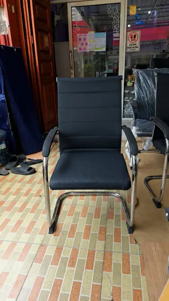 Kursi Hadap Kantor Kulit