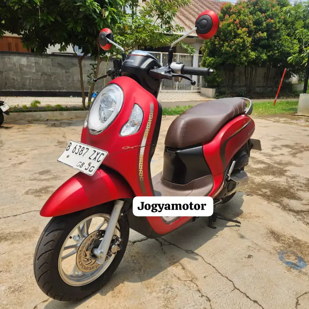 SCOOPY STYLISH TAHUN 2023