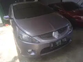 Mitsubishi Grandis 2005 Bensin