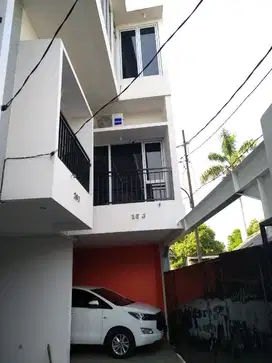 Dijual Rumah Konsep Aprthouse Town house di Cempaka Putih