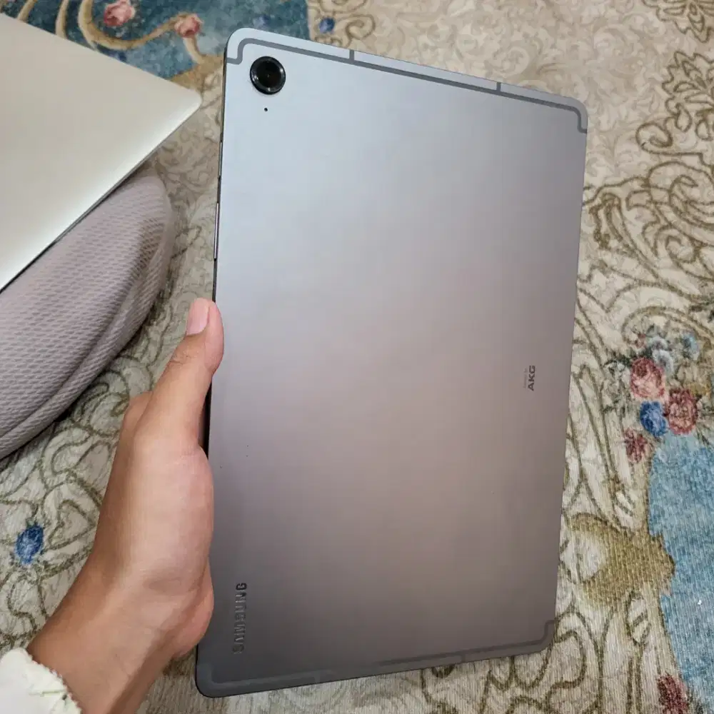 Samsung Tab S9 FE 5G 6/128gb
UNIT ONLY SEIN