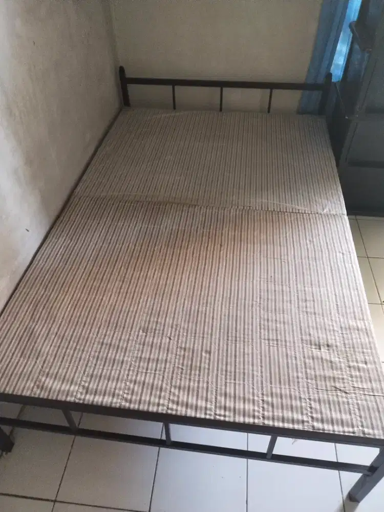 ranjang lipat peraktis