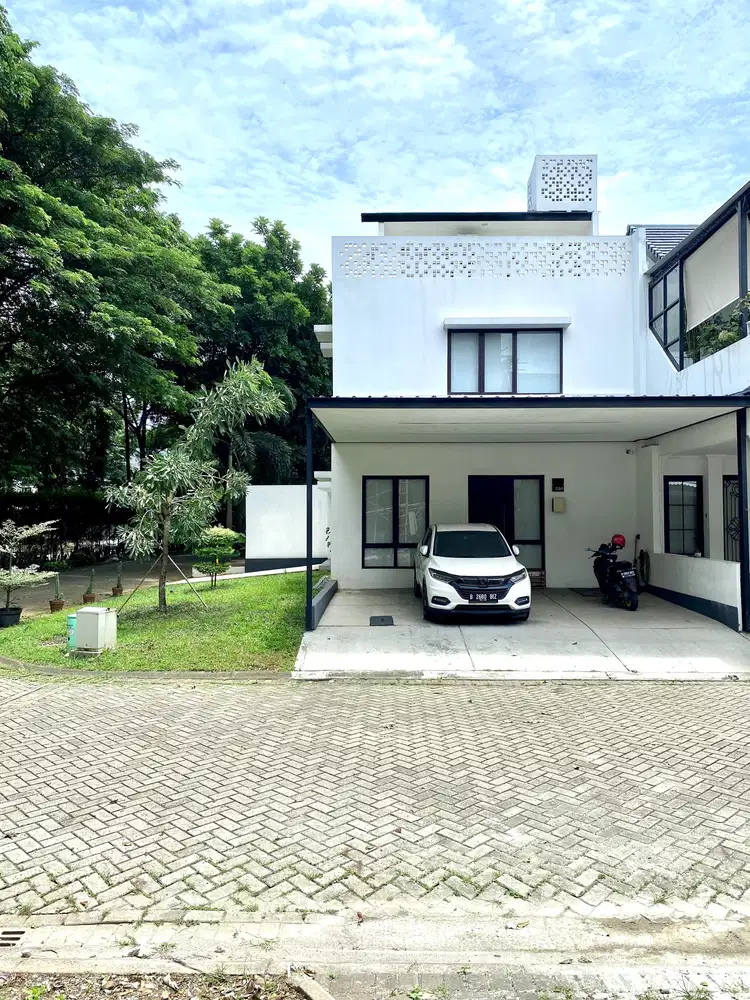 Rumah Mewah Hoek Casa Jardin Full Renovasi
