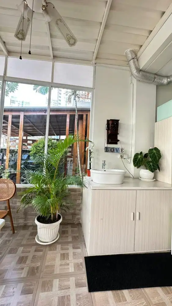 DISEWAKAN Townhouse 2 lantai - Cosmo Park Thamrin (rumah diatas Mall)