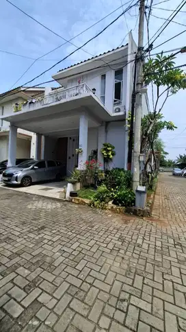 DIJUAL CEPAT RUMAH POSISI HOOK, KRUKUT, PERUMAHAN PELANGI MATOA, LIMO, DEPOK