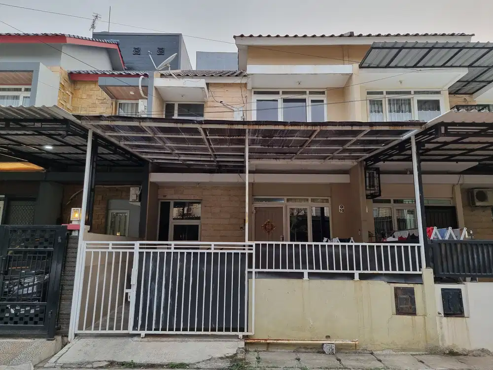 Disewakan Cepat Rumah Park Residence Taman Surya 5 Rapi dan siap Huni