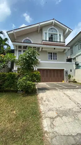 Disewakan rumah mediterania dengan pool sentul bogor