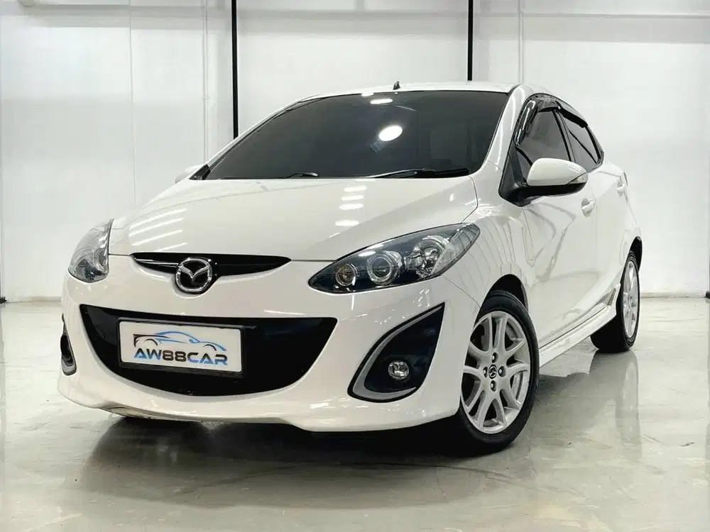 Mazda 2 RZ 1.5 AT 2012 Putih