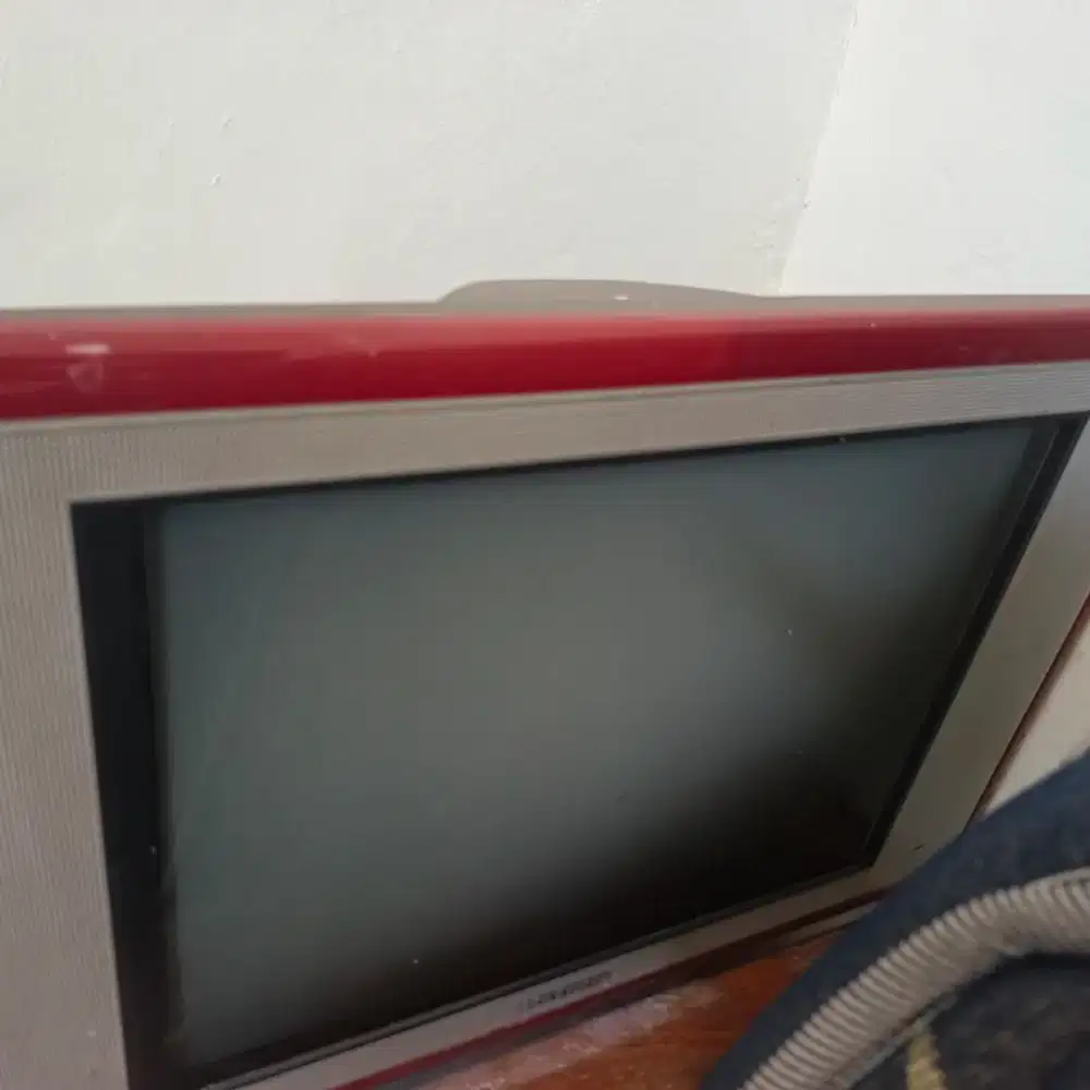 TV tabung polytron