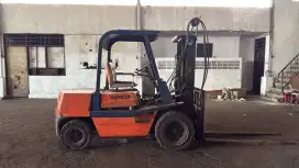 Jual forklift thn 94 , 3ton