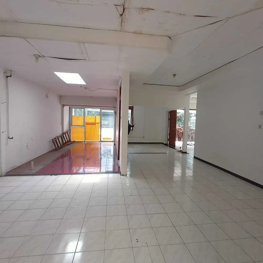 Rumah Luas Nyaman Strategis di Sayap Turangga Bandung