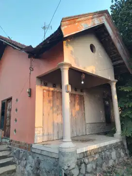 Rumah Luas dan Strategis