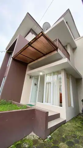Sewa Rumah Langsung Huni Fully Furnished di Dago Bandung