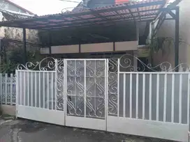 Rumah Usaha  pinggir jl Raya Ishak Djuarsa  , Bogor barat