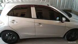 Mobil Brio tahun 2014 manul. Snapot sudah lesing