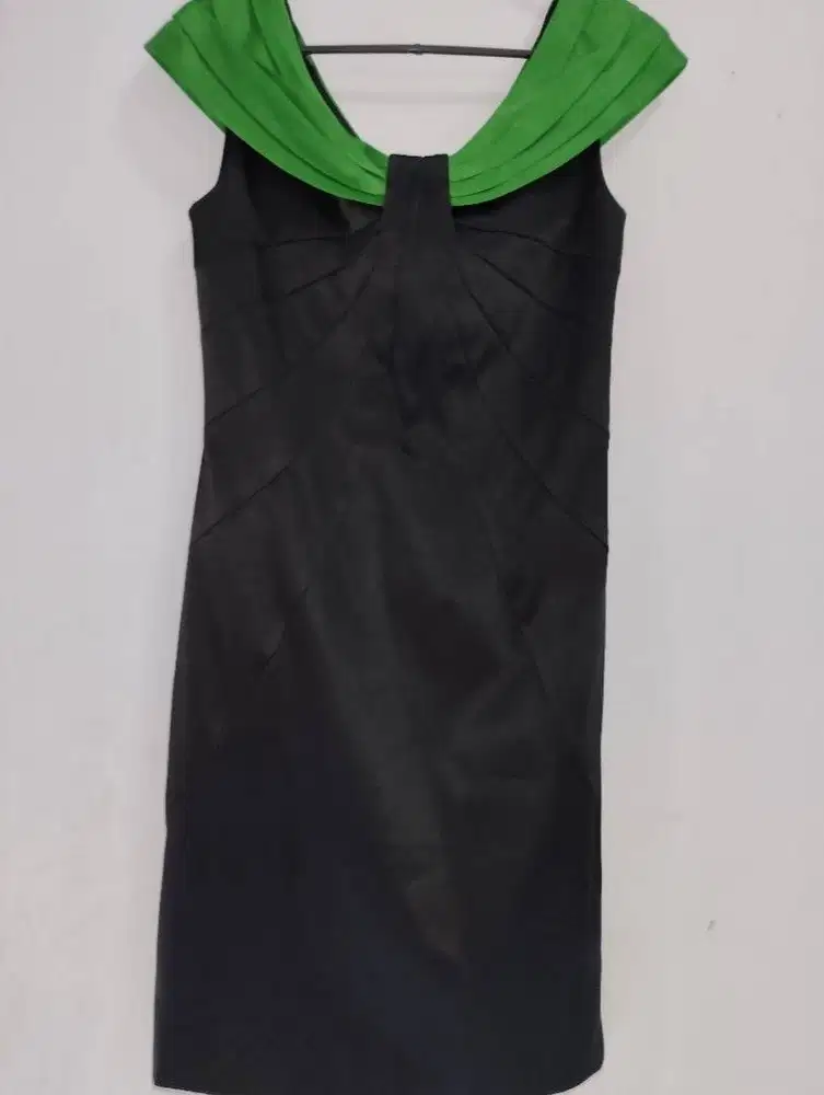 Dijual Dress Wanita Karen Millen - Ukuran: Us: 6 Uk: 10 Ue: 38