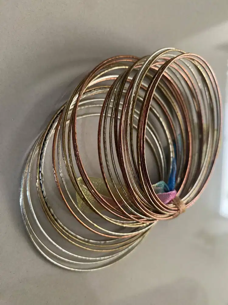 GELANG RENCENG SET ISI 25 PCS – MONEL + KUNINGAN + TEMBAGA – PRELOVED