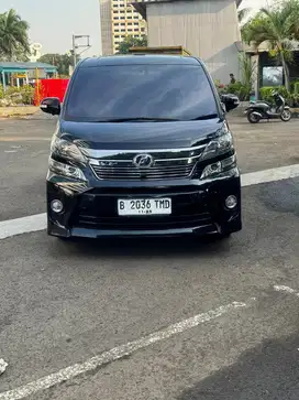 Toyota Vellfire ZG 2013
