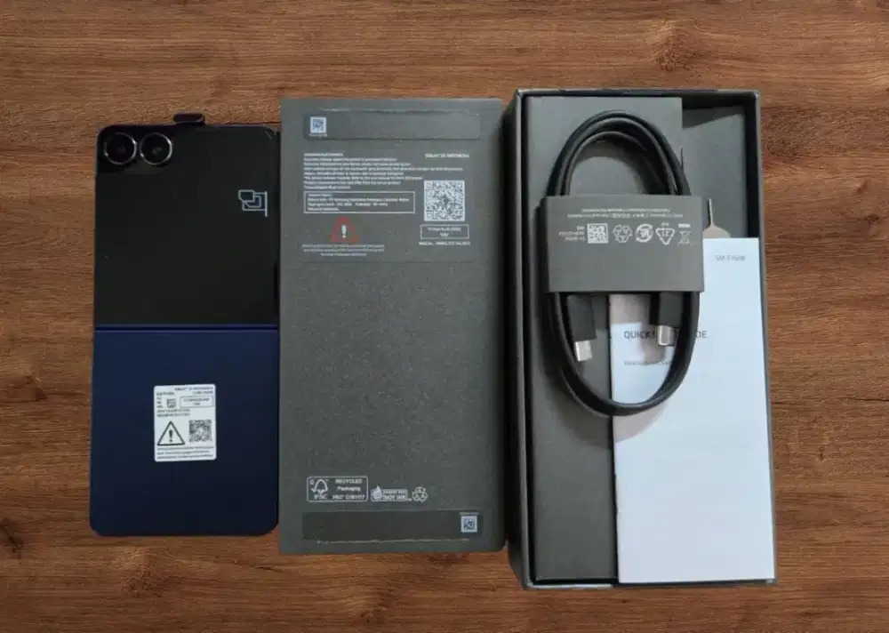 Samsung z flip 7 blue 12/256GB garansi resmi sein