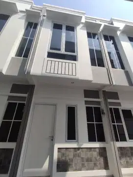 Rumah 2 Lantai lokasi Industri Dekat Gunung  Sari