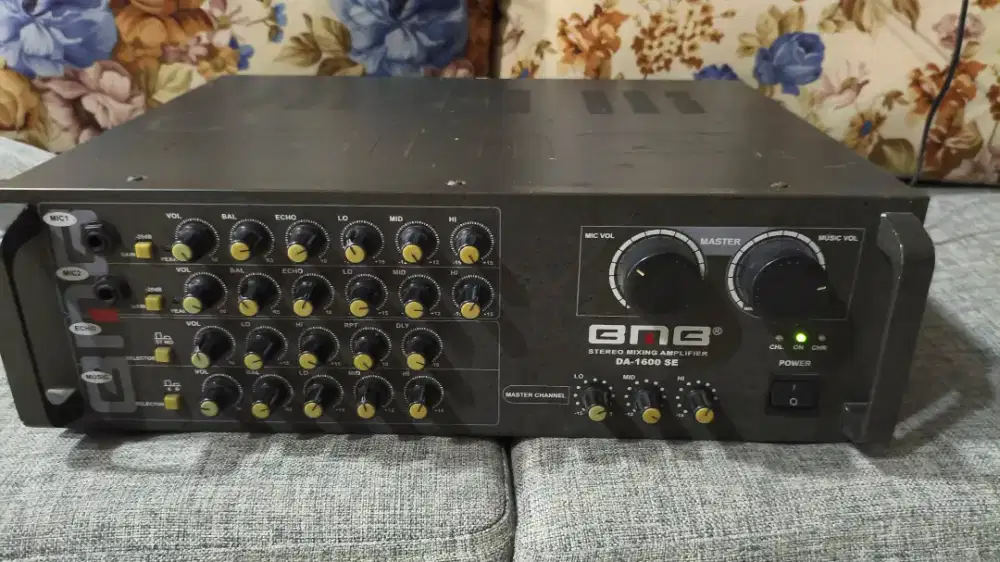 Amplifier BMB DA 1600 SE