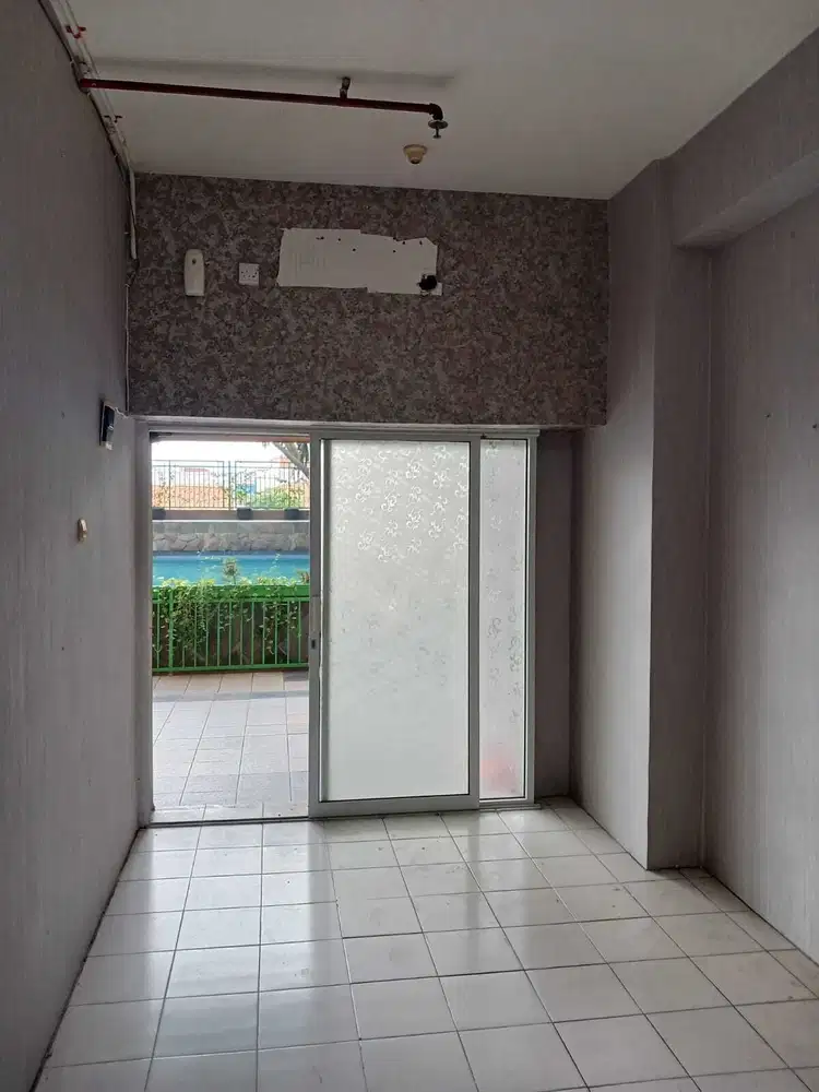 Dijual Kios depan kolam di Apartemen Casablanca East Residence