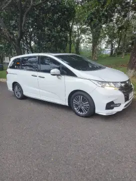 Honda Odyssey E Prestige 2018 Antikk