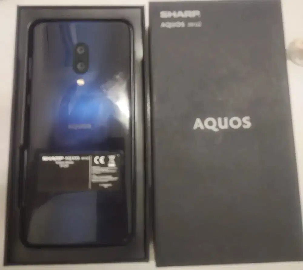 handphone sharp Aquos Zero 2 8GB RAM 256GB RESMI