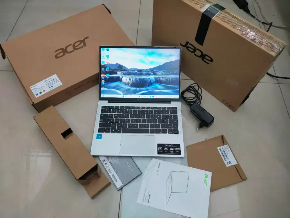Dijual laptop Acer Aspire AL14-31P Intel n100 Ram 8GB DDR5 SSD 256 Mls