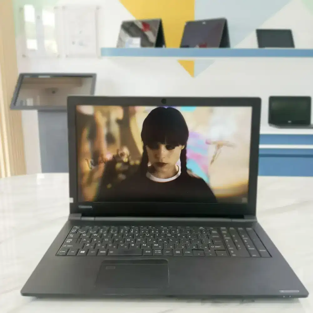 [T11] Laptop Toshiba |i7Gen8|8GB|256GB|16| Windows 10