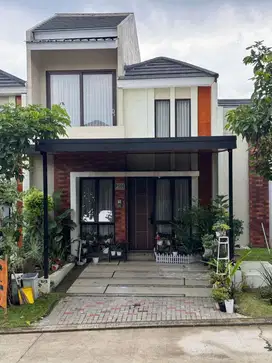 DIJUAL RUMAH 2 LANTAI BAGUS NEGO SEMI FURNIS DI CITRA SENTUL CITY
