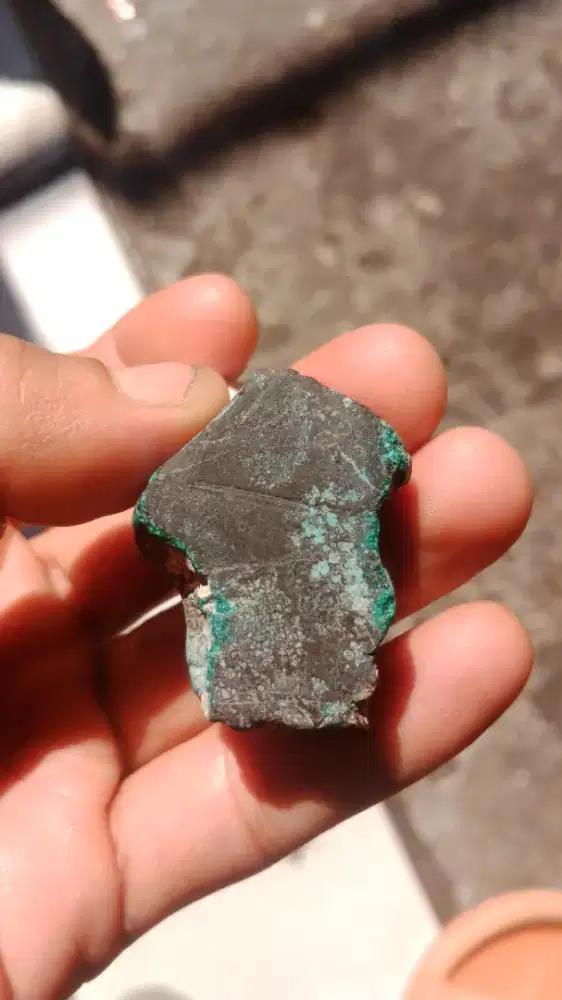 Jual batu bacan msh bahan rp100 minta wa