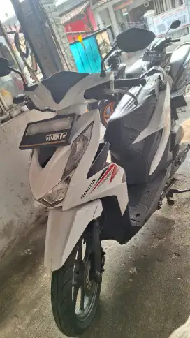 Honda Beat Putih 2020