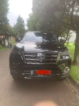 Toyota fortuner (2022)