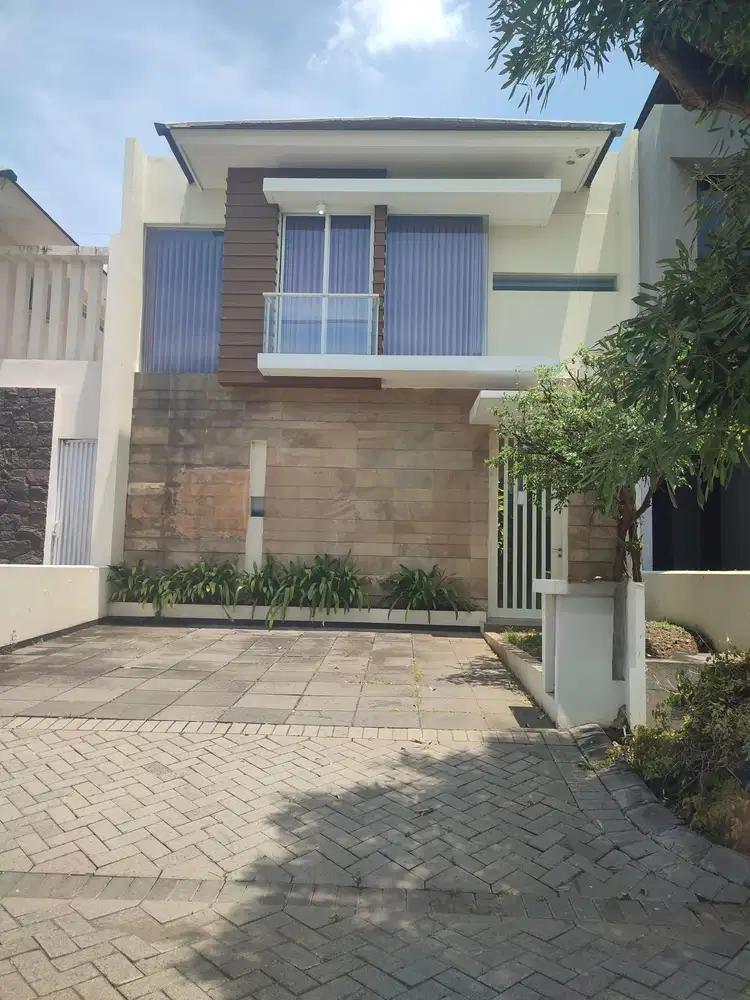 Rumah Royal Residence Cluster Harewood Bagus Minimalis Siap Huni