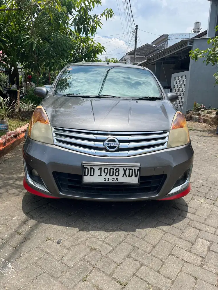 Nissan Grand livina 2013 Bensin