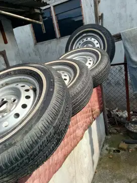 DIJUAL VELG KALENG + BAN MOBIL FORCEUM TRIDEKA UKURAN 175/70 R13 82H