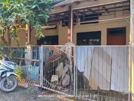 Di jual Cepat rumah di Perumahan Green garden  , Jakarta utara (KNT)