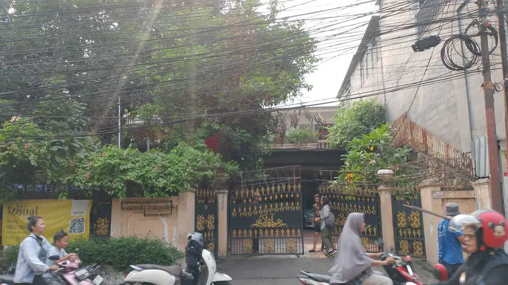 DIJUAL RUMAH 2 LANTAI DIATAS TANAH YANG LUAS KAWASAN PANCORAN BARAT