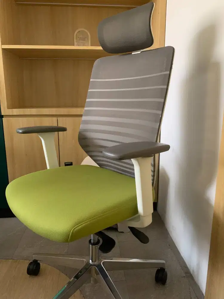 Kursi Kantor Ergonomis Stramm Ramos