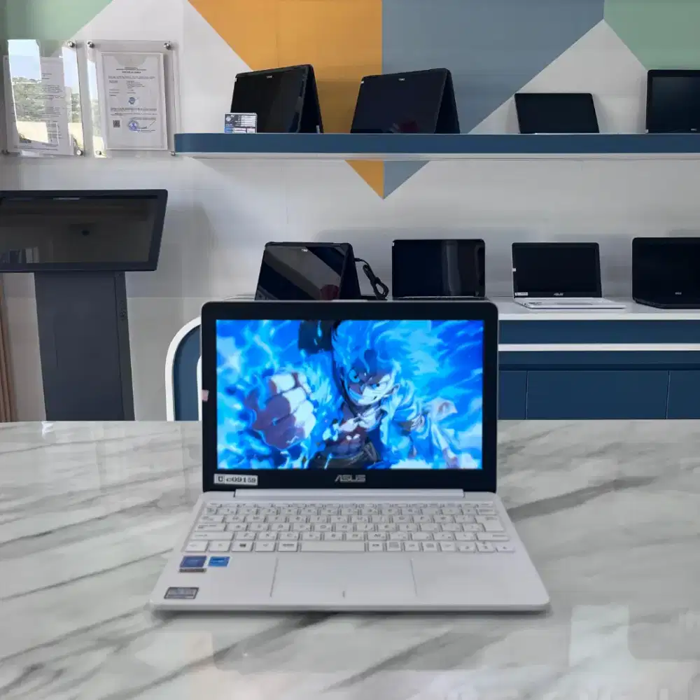 [AS10] Laptop Editing 4GB SSD 12 Cocok Untuk Pelajar