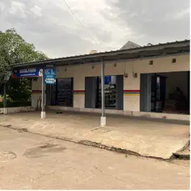 Dijual Kios 3 Pintu Beserta Rumah Induk