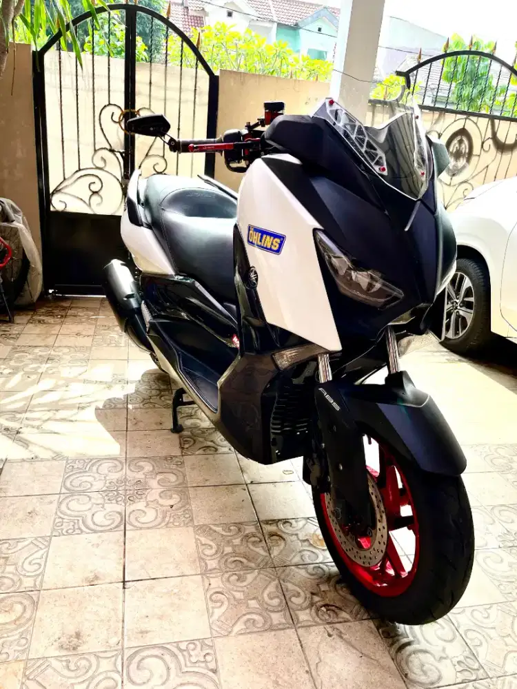 YAMAHA XMAX KM RENDAH TERAWAT