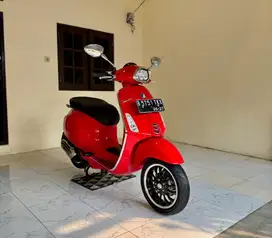 Piaggio Vespa Sprint S 150 IGET ABS (Tipe Tertinggi) MULUSSS